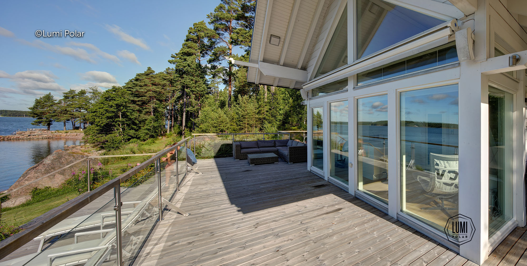 Терраса финского дома в проекте компании Lumi Polar